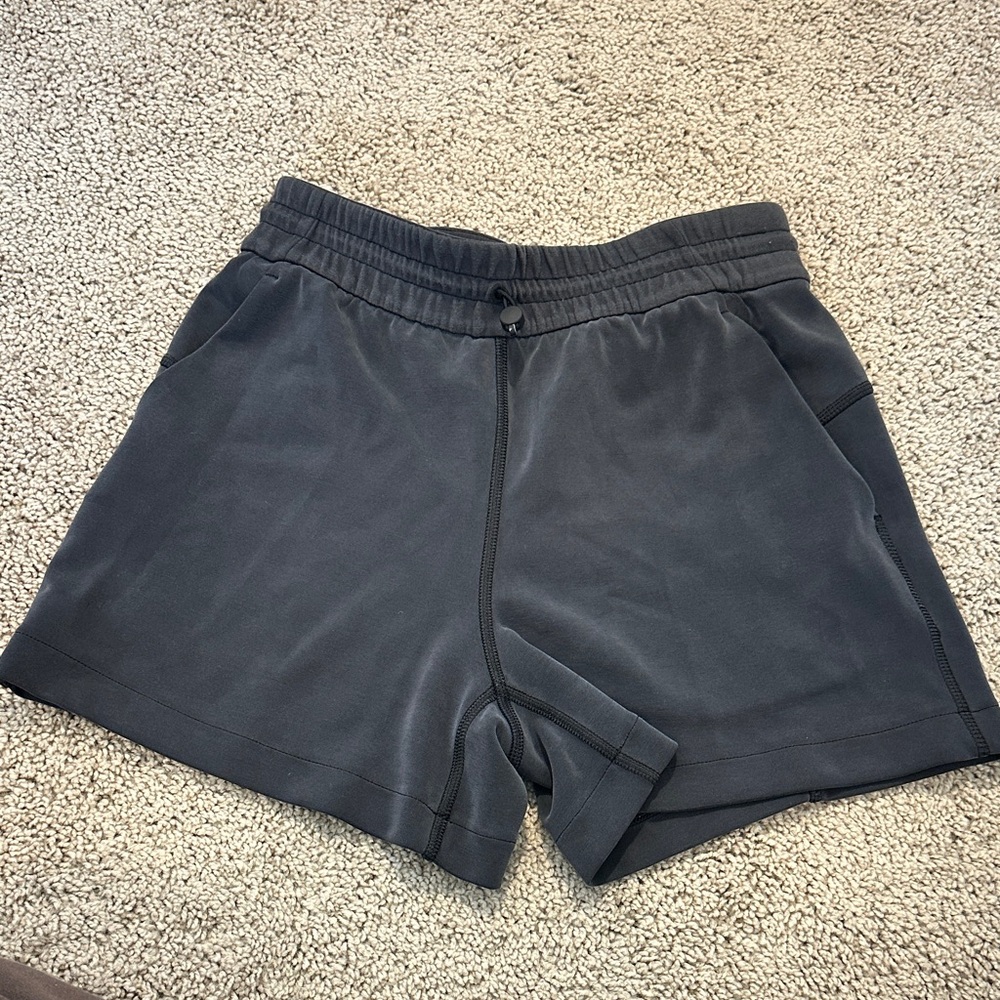 Lululemon Shorts BNWOT